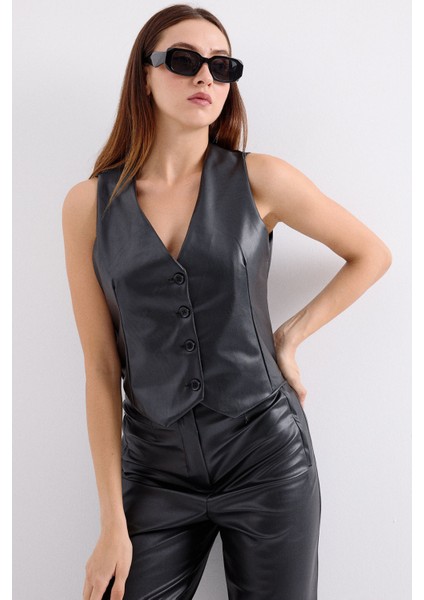 6799 Kısa Suni Deri Yelek - Siyah modelleri