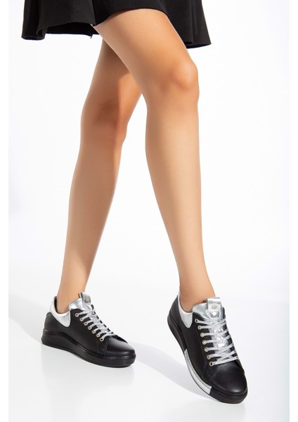 Kadın Hakiki Deri Bağcıklı Spor Ayakkabı - Siyah-Gümüş