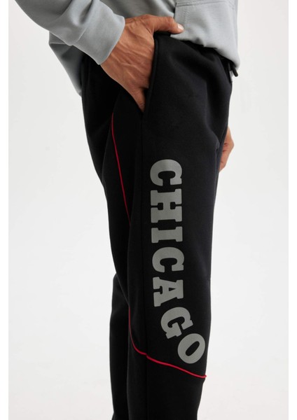 DeFactoFit NBA Chicago Bulls Jogger Eşofman Altı Standart Fit Cepli Düz Paça C9274AX24AU