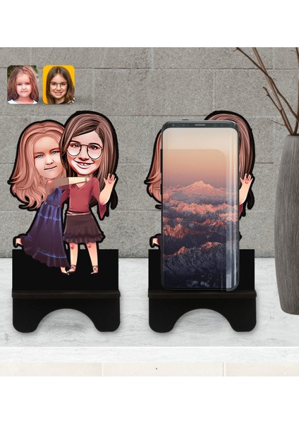 Kişiye Özel Kız Kardeşler Karikatürlü Ahşap Biblo Telefon Standı-6