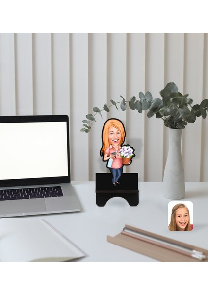 Kişiye Özel Ev Hanımı Karikatürlü Ahşap Biblo Telefon Standı-2 fiyatları