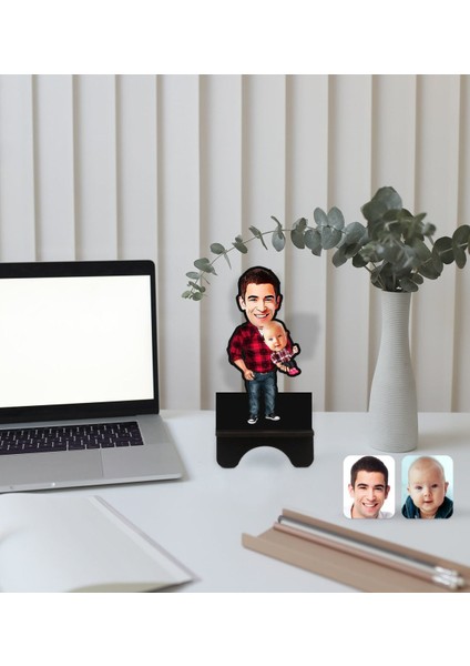 Kişiye Özel Baba Oğul Karikatürlü Ahşap Biblo Telefon Standı-3 fiyatları
