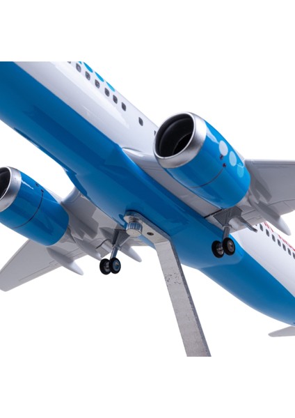 1/85 Ölçekli Pobeda Airlines Boeing 737 Model Uçak