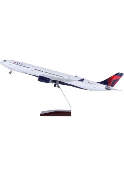 1/135 Ölçekli Delta Air Lines Airbus A330 Model Uçak