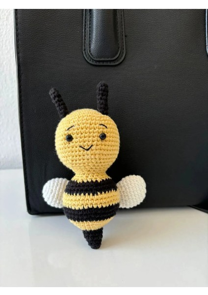 El Örgüsü Amigurumi Oyuncak Arı Minimal Anahtarlık - Şirin Tasarım 10 cm El Yapımı %100 Pamuk