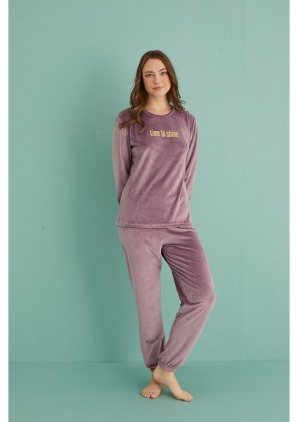 13164-21 Kadın Kışlık Kadife Pijama Takımı modelleri