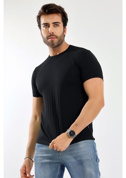 Erkek Jakarlı Çizgi Kabartmalı T-Shirt