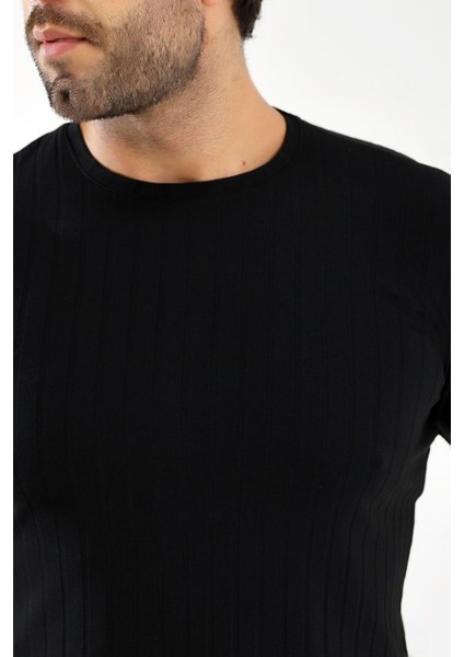 Erkek Jakarlı Çizgi Kabartmalı T-Shirt