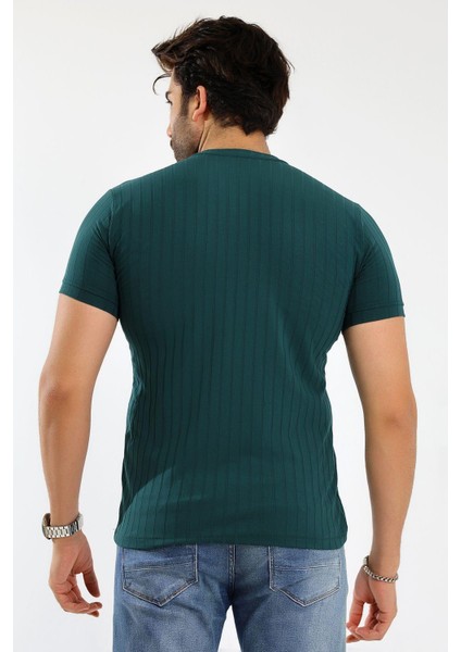 Erkek Jakarlı Çizgi Kabartmalı T-Shirt