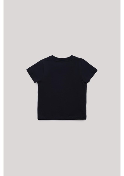 Erkek Bebek Siyah T-Shirt Şıklığı ve Konforu Bir Arada Sunan Regular Fit fiyatları