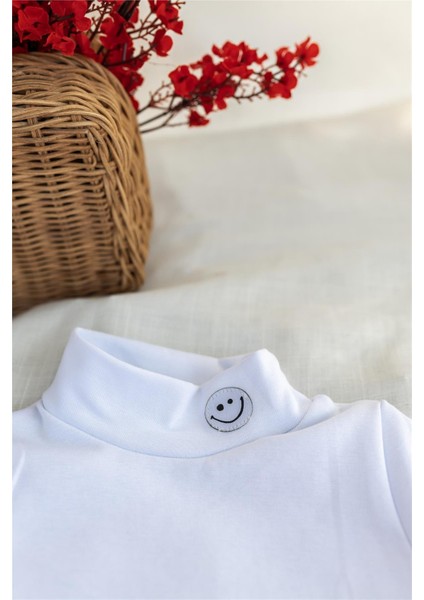 Smile Etiketli Yarım Balıkçı Body Beyaz fiyatları