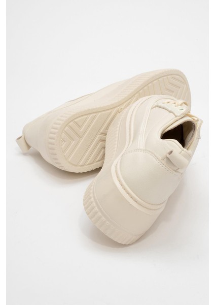 Bağcıklı Kadın Spor Ayakkabı Ekru Bej fırsatları