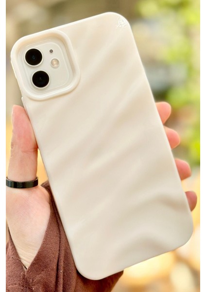 iPhone 11 Kamera Çıkıntılı Lüks 3 Boyutlu Su Dalgalanma Desenli Parlak Silikon Wavy Kılıf