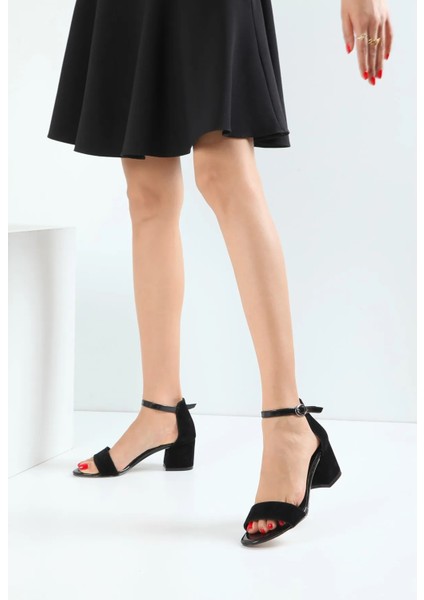 Kadın Tek Bant Kısa Topuklu Ayakkabi