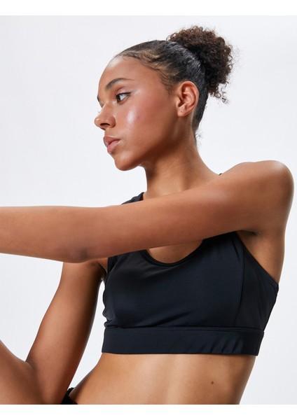 Sporcu Sütyeni U Yaka Kaplı Tül Detaylı Slim Fit