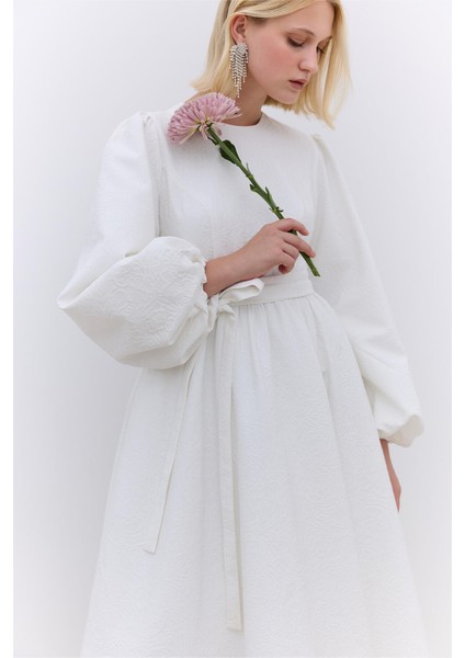 Jakarlı Kuyruklu Abiye Elbise Ekru fiyatları