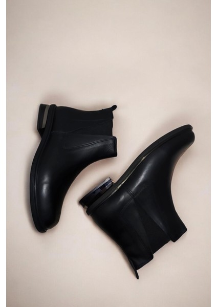 Kadın Deri Siyah Chelsea Bot - Rahat ve Şık Günlük Kışlık Lastikli Bilekte Bot K.177-001 modelleri