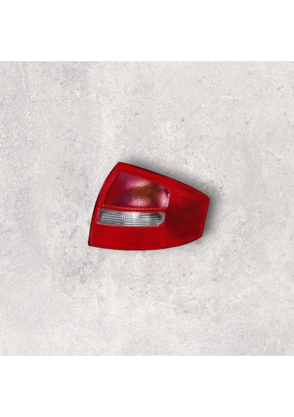 4B5945096B Stop Lambası SAĞ - Audı A6 2002-2005