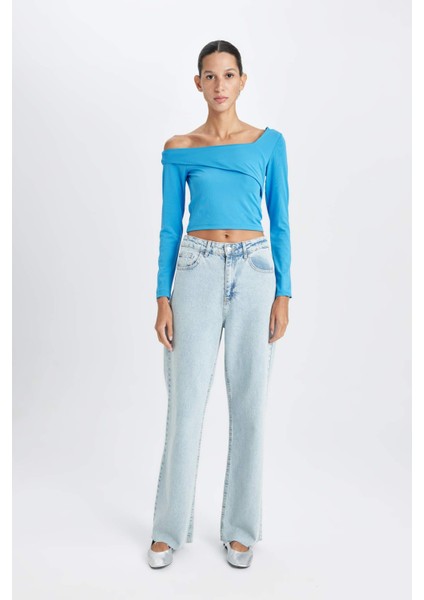 Fitted Vücuda Oturan Omzu Açık Uzun Kollu Tişört D5155AX24AU fiyatları