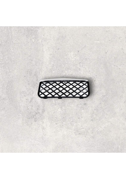 7L6853677 Tampon Izgarası Alt SAĞ - Touareg 2003-2007