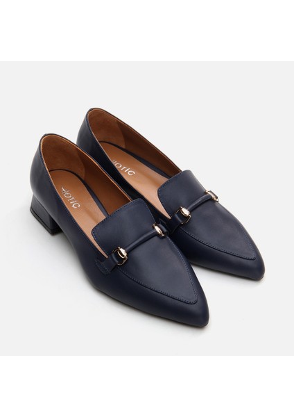 01AYH290820A680 Deri Lacivert Kadın Loafer
