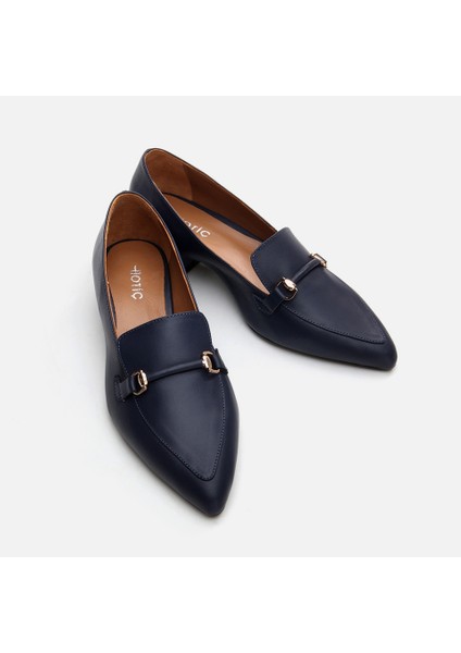 01AYH290820A680 Deri Lacivert Kadın Loafer