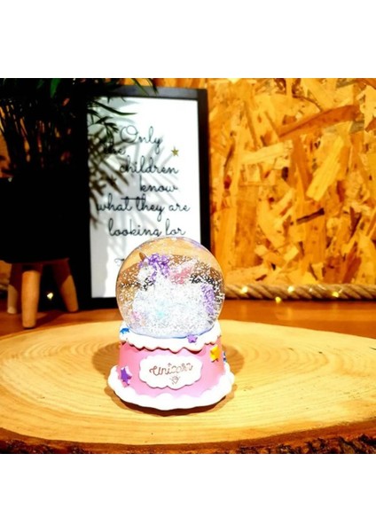 Dream Unicorn Işıklı Kar Küresi ve 3D Unicorn Yastık Arkadaşa Hediye