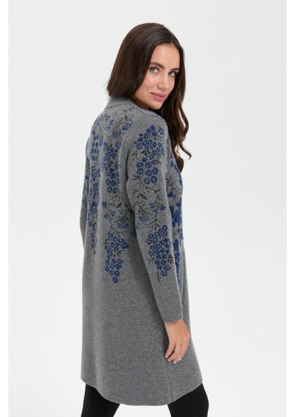 Kadın Dik Yaka Çiçekli Uzun Yün Kaban Füme modelleri