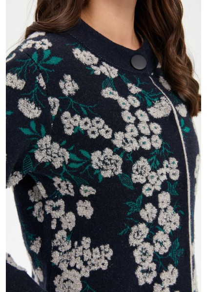 Kadın Dik Yaka Çiçekli Uzun Yün Kaban K.lacivert indirimleri