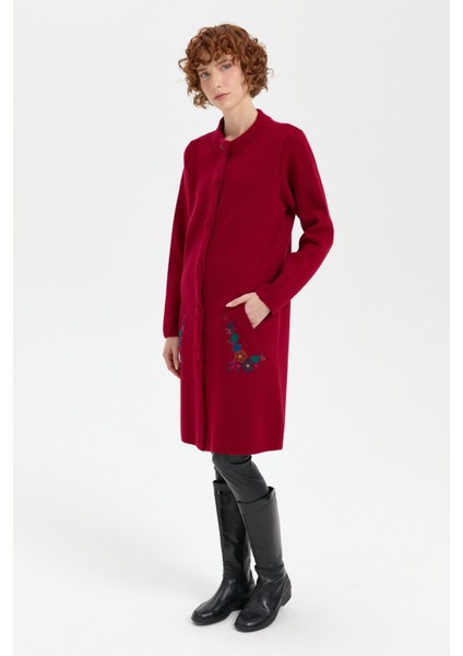 Kadın Dik Yaka Cebi Işlemeli Uzun Yün Kaban V.çürüğü