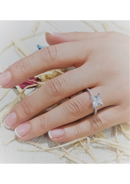 Kare Gümüş Tektaş Yüzük fiyatları