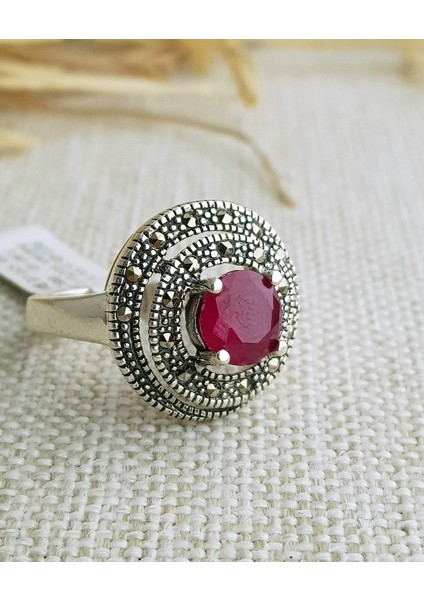 Yakut Taşlı Gümüş Yüzük