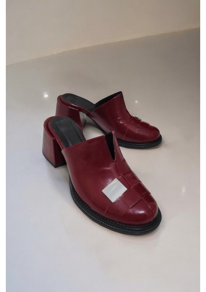 Kadın Bordo Rugan Deri Şık Sabo Topuklu Terlik Önü Kapalı Tokalı Günlük K.168.250 fırsatları