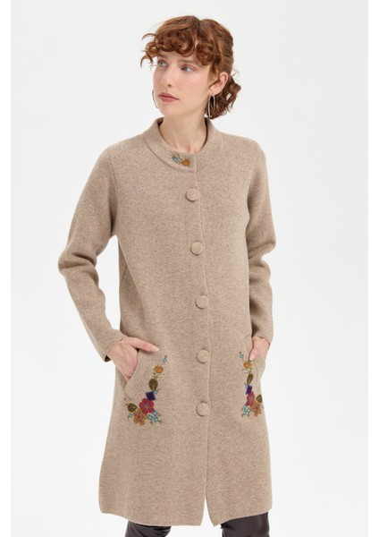 Kadın Dik Yaka Cebi Işlemeli Uzun Yün Kaban K.bej indirimleri