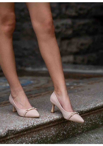 (Frida) Bej Kumaş Klasik Topuklu Stiletto Ayakkabı