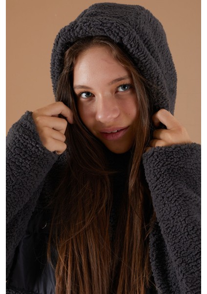 Füme Göğüs Cepli Kapüşonlu Kız Çocuk Peluş Hırka 19500 fırsatları