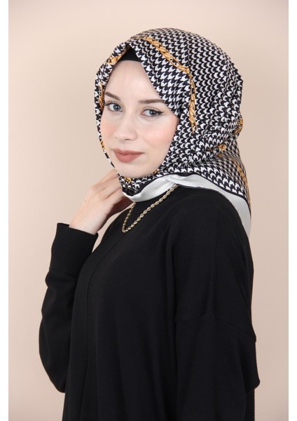 Beyaz Pablio Ferre Kazayağı Twill Ipek Eşarp