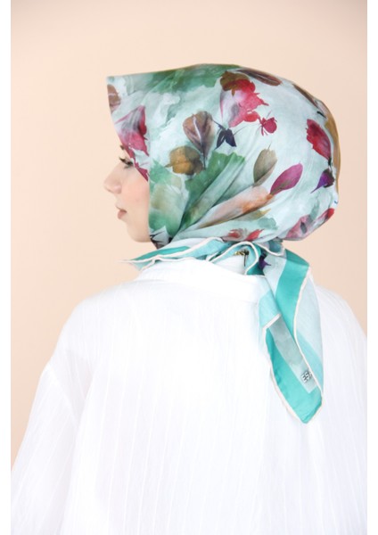 Benetton Sisli Menekşe Desen Eşarp