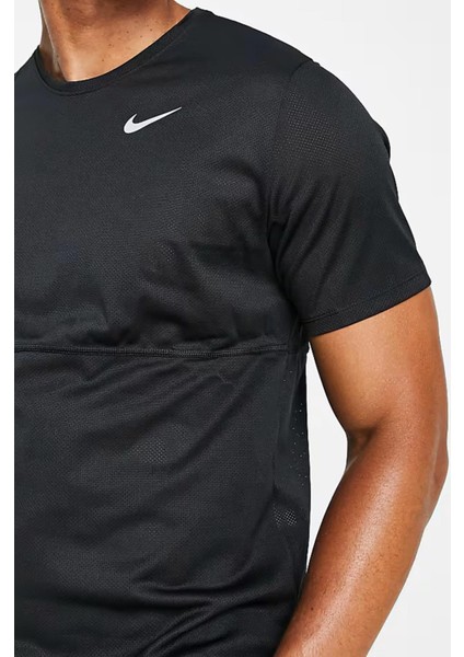 Dri-Fit Run Top Short-Sleeve Standart Fit Kesim Siyah Erkek Tişört
