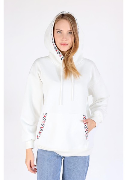 9141M Yaka Cep Baskı Kapüşonlu Sweat Ekru modelleri