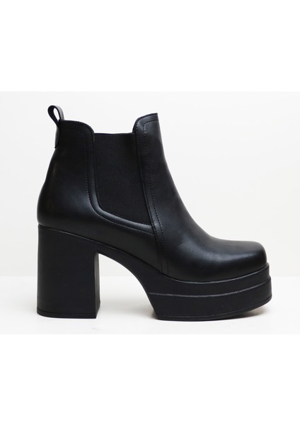 Lastik Detaylı Platform Kalın Topuklu Kadın Bot