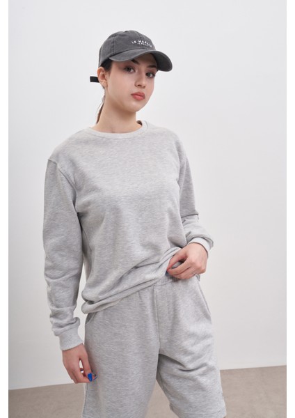 Kadın Oversize Uzun Kol Sweatshirt Şortlu Takım