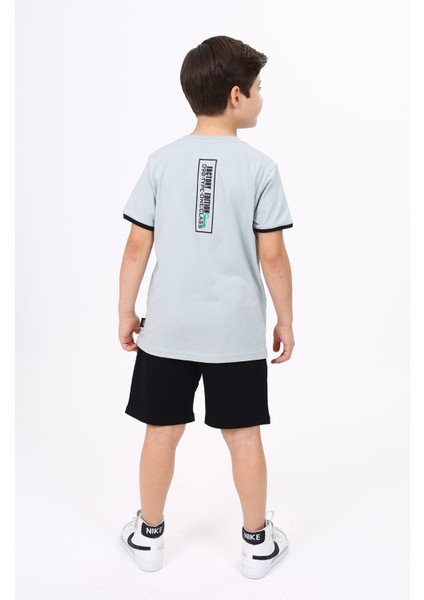 Erkek Çocuk Baskılı Şortlu Takım fırsatları