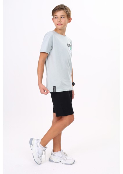 Erkek Çocuk Baskılı Şortlu Takım fırsatları