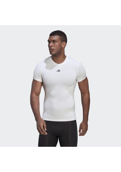 Performance HK2335 Techfit Training Tee