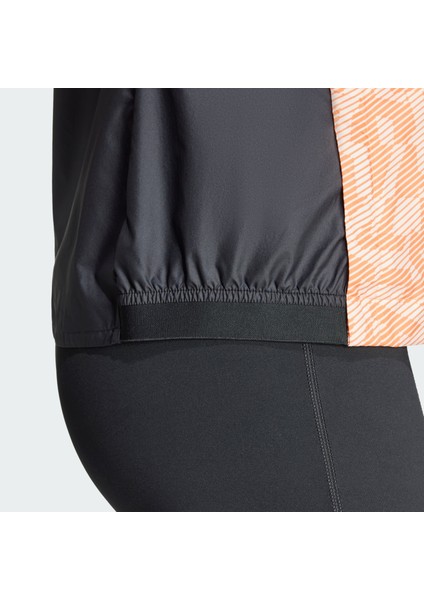 TERREX IW9247 Terrex Trail Running Wind Jacket modelleri