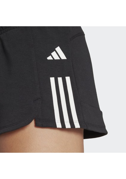 Performance HR7853 Train Essentials Cotton 3-Stripes Pacer Shorts fırsatları