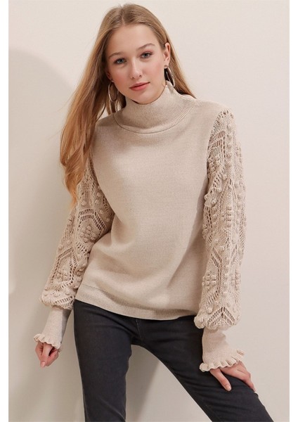 Kadın Tas Yarım Balıkçı Kolu Dantel Detaylı Kazak