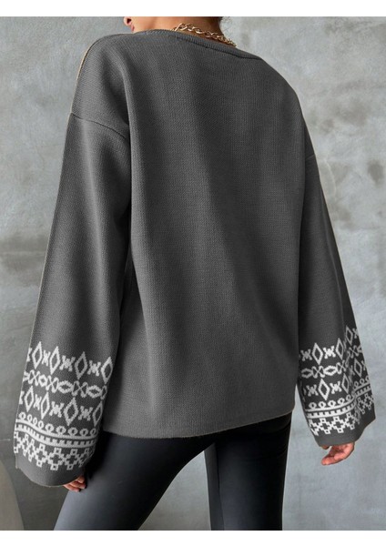 Bisiklet Yaka Salaş Kol Oversize Jakar Desenli Detaylı Gri Triko Kazak fiyatları