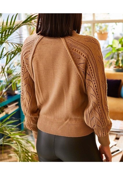 Kadın Kolu Delikli Boğazlı Triko Kazak Camel fırsatları